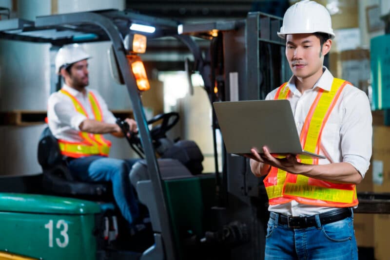 certified-and-safe-forklift-licence-renewal-sheer-workplace-training